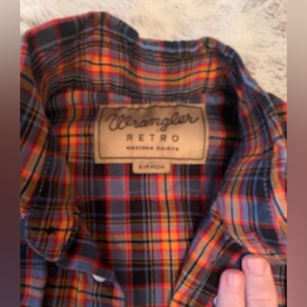 Boys size 6/7 western pearl snap button ups